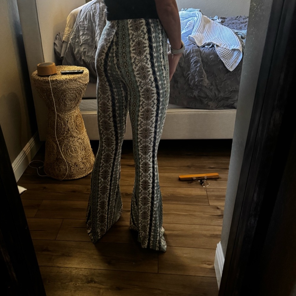 BOHO Patterned Flared Pants - Picture 3 of 4